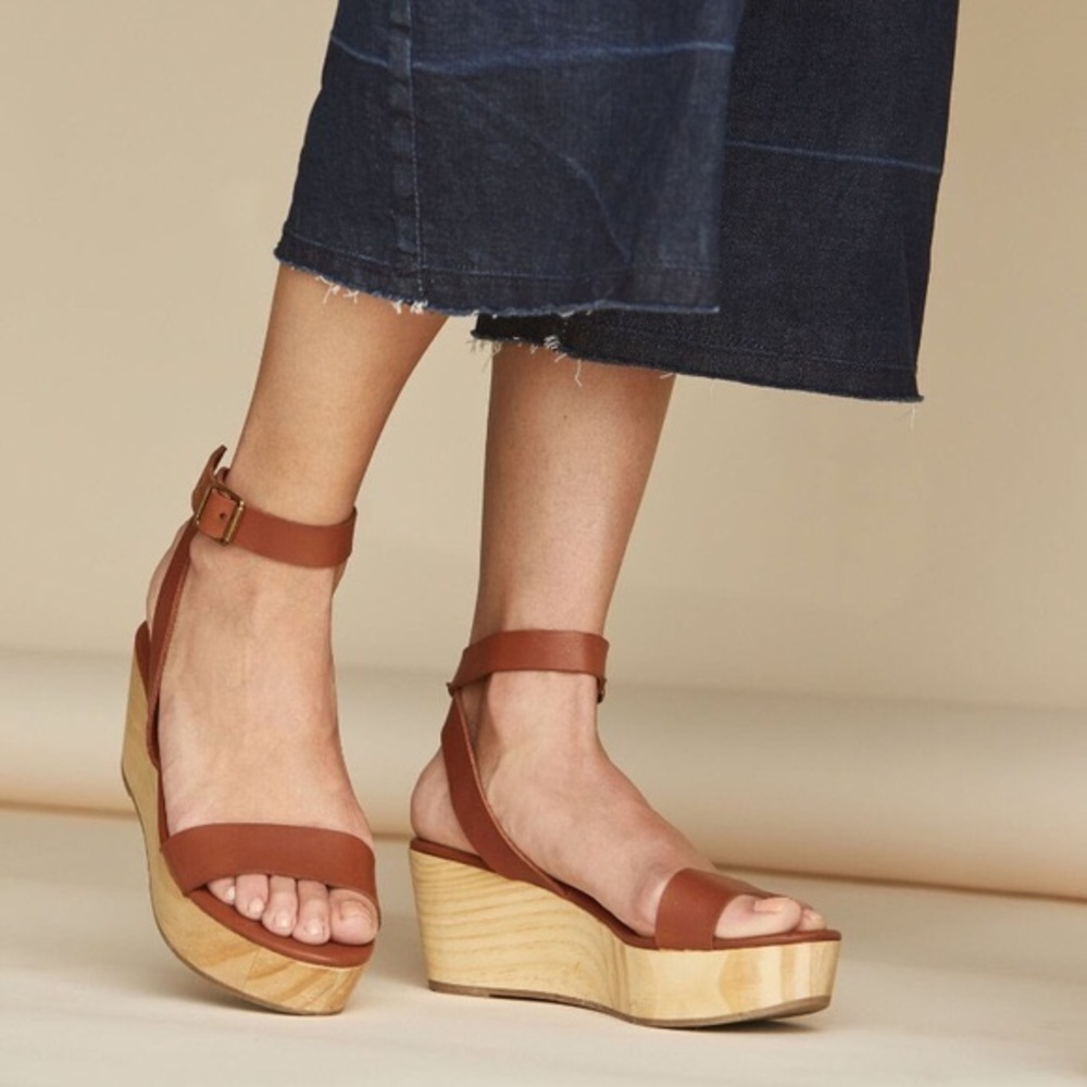 Nisolo Sarita Wedge Sandal